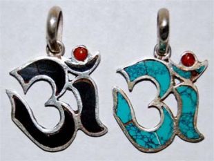 Om letter pendant w/stone (S)